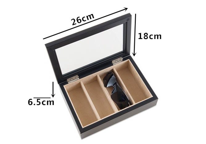 Lacquer wood display box with 4 compartments